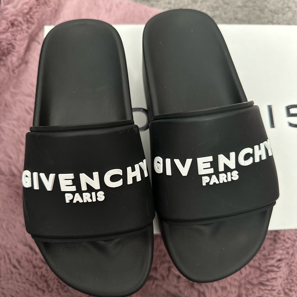 Slide sandals black